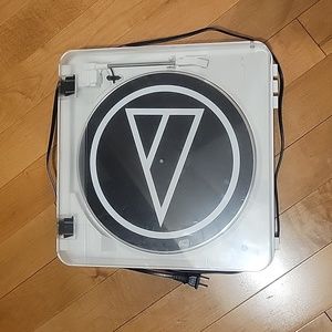 Audio Techica Wireless Turntable / Record Player